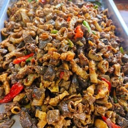 ผัดกะปิเครื่องในหมู