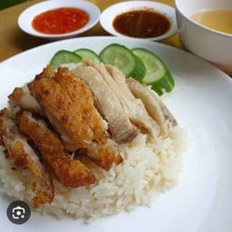 ข้าวมันไก่ต้มผสมไก่ทอด