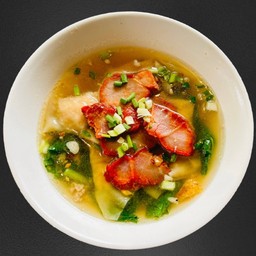 เกี๊ยวกุ้งน้ำหมูแดง