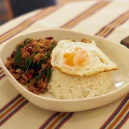 กะเพราไทย Pad Kra Prow Thai style