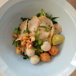 ก๋วยเตี๋ยว เครื่องปลา