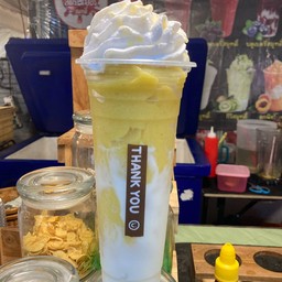 มะม่วงสมูทตี้โยเกิร์ตวิปครีม