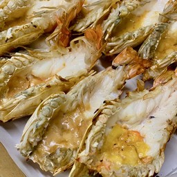 กุ้งแม่น้ำผ่าหลังเผา ครึ่งกิโล (10-14 ตัวโล)