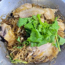 ขาหมูอบวุ้นเส้น