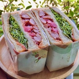 แซนวิชไส้กรอก