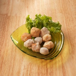 ลูกชิ้นรวมลวก