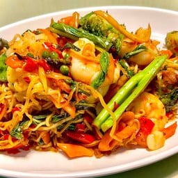 มาม่าผัดขี้เมาทะเล