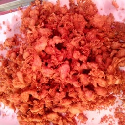 ใบเฟิร์น หมูทอดกระเทียม