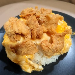 ข้าวไข่ข้นไก่กรอบ