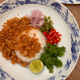 ข้าวขยำหมูสับปลาเค็ม