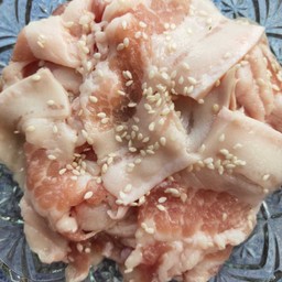 สามชั้นหมักงา