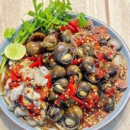 ตำสามหอย