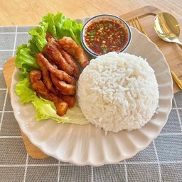 ข้าวหมูทอดจิ้มแจ่ว