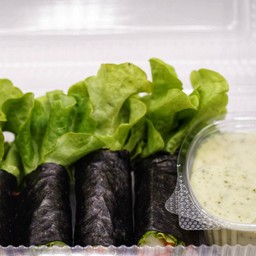 สลัดโรลห่อสาหร่าย