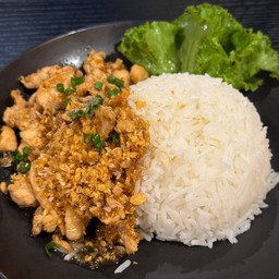 ข้าวราดไก่กระเทียม