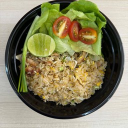 ใช้ข้าวหอมมะลิ (ใช้ซอสโซเดียมต่ำ ดีกับสุขภาพ มีวิตามิน B12 ) พริกน้ำปลาเด็ดมาก