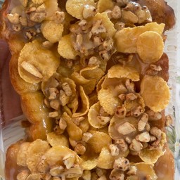 ขนมปังแผ่นปิ้งเนยนม+ คอนเฟลค+ เม็ดมะม่วง 2แผ่นใหญ่