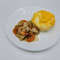 ข้าวราดเห็ดออรินจิพริกไทยดำกุ้ง