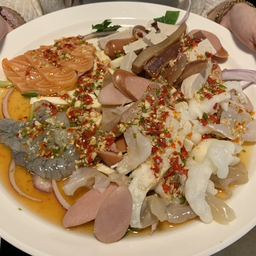 ยำเซ็ตใหญ่ จัดเต็ม