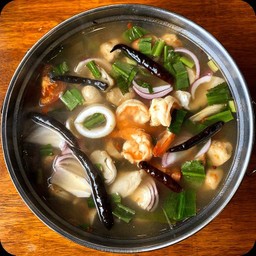 ต้มยำทะเลน้ำใส