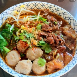 ก๋วยเตี๋ยวหมูตุ๋น