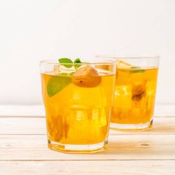 น้ำบ๊วย เย็น