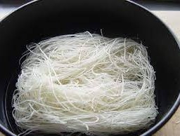 เส้นหมี่ขาวลวก