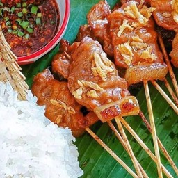 คุณยายขายหมูปิ้ง(หมูปิ้งโบราณ/เมี่ยง)