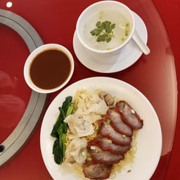 บะหมี่หมูแดง