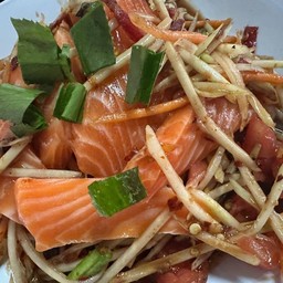 Som Tum With Salmon