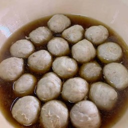 ลูกชิ้นลวก