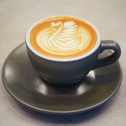 ลาเต้ร้อน