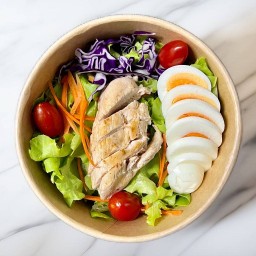 สลัดอกไก่พริกไทยดำ