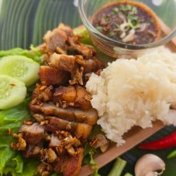 หมูทอด แซ่บตะเลิด