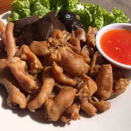 เอ็นไก่ตุ๋น