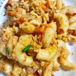 มักกะโรนีผัดซอส