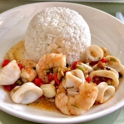 ทะเลคั่วพริกเกลือ ราดข้าว