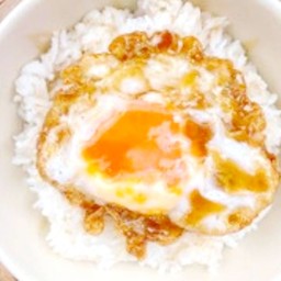 ข้าวไข่ดาว+ซอสเกาหลี (1ฟอง)