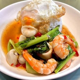 คะน้าทะเล+ไข่ดาว ราดข้าว