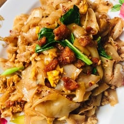 เส้นใหญ่ผัดซีอิ๊ว