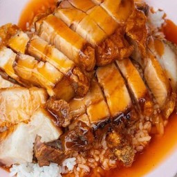 ข้าวหมูกรอบ