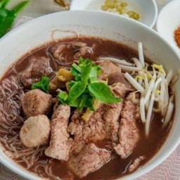 ก๋วยเตี๋ยวหมูลูกชิ้น