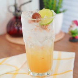 บ๊วย น้ำผึ้ง มะนาว โซดา