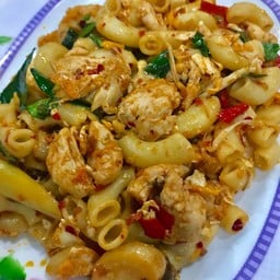 มักกะโรนีผัดต้มยำ