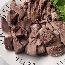 ลิ้นหมูลวกจิ้ม