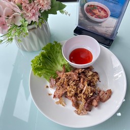 หมูทอดกระเทียมกระ