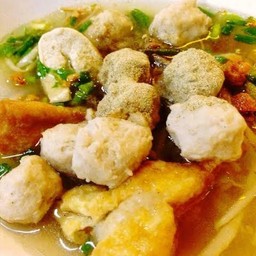 หมี่ขาว ก๋วยเตี๋ยวเต้าหู้ พิเศษ