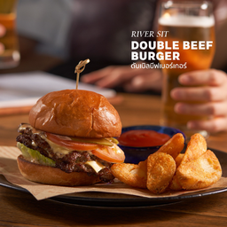 River Sit - Double Beef Burger (ดับเบิลบีฟเบอร์เกอร์สูตรซิกเนเจอร์)