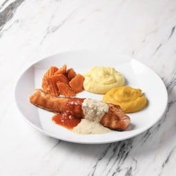 สเต็กปลาแซลมอน ซอสมะเขือเทศอบและมะนาวครีม