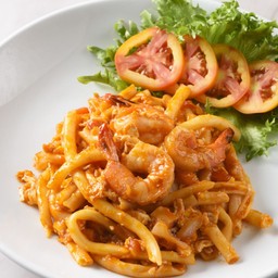 มะกะโรนีผัดกุ้ง ใส่ไข่